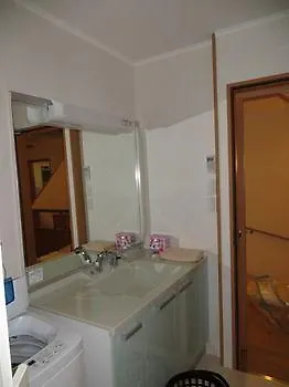 Elm Share House Hotel Tokyo
